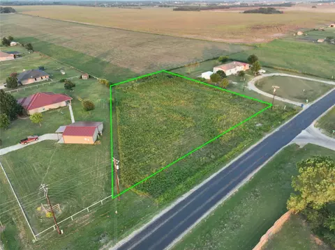 915 Batchler Rd, Ferris, TX 75125