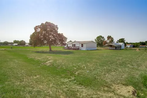 148 Oak Meadows Dr, Springtown, TX 76082 photo 2