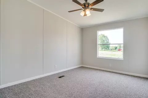 148 Oak Meadows Dr, Springtown, TX 76082 photo 12