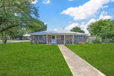 213 W Boyd Ave, Boyd, TX 76023