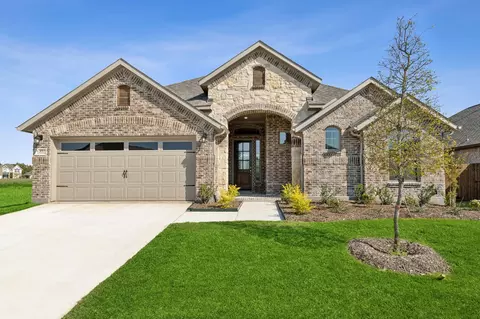 653 Red Maple Rd, Waxahachie, TX 75165