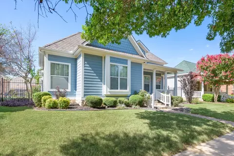 8629 Bridge St, North Richland Hills, TX 76180