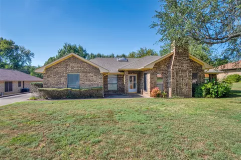 4012 Crescent Valley Dr, Denison, TX 75020