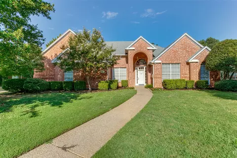 216 Canyon Lake Dr, Southlake, TX 76092