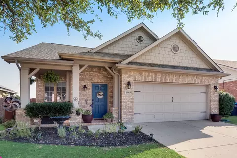10969 Hawks Landing Rd, Haslet, TX 76052