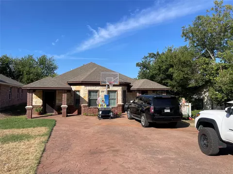 2819 21st St, Fort Worth, TX 76106