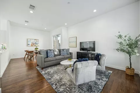2111 Bennett Ave #10, Dallas, TX 75206