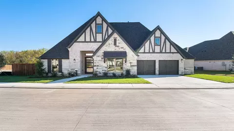 2826 Midlake Dr, Midlothian, TX 76065