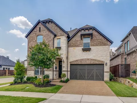 4501 La Roche Ave, Carrollton, TX 75010