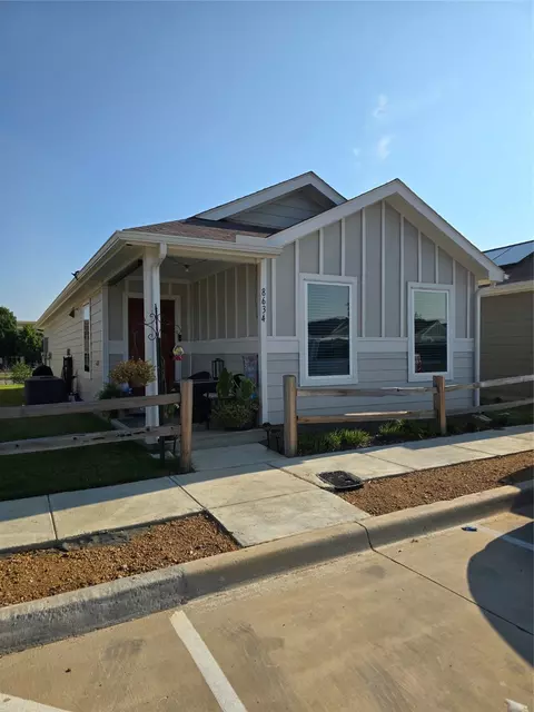 8634 Cottage Creek Dr #2, Fort Worth, TX 76123