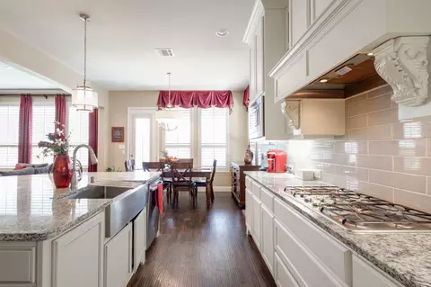 Kitchen - 452 Tablerock Dr, Murphy, TX 75094 photo 4 of 4