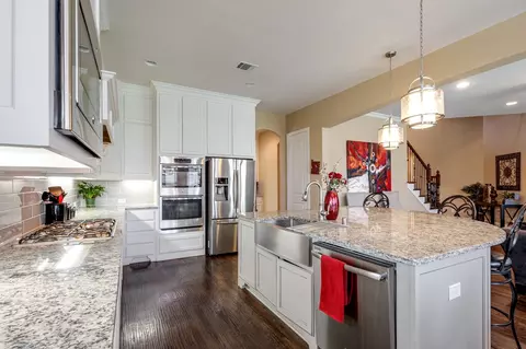 Kitchen - 452 Tablerock Dr, Murphy, TX 75094 photo 3 of 4