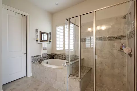 Bath - 452 Tablerock Dr, Murphy, TX 75094 photo 1 of 6