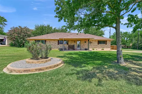 5001 Country Ln, Sherman, TX 75092