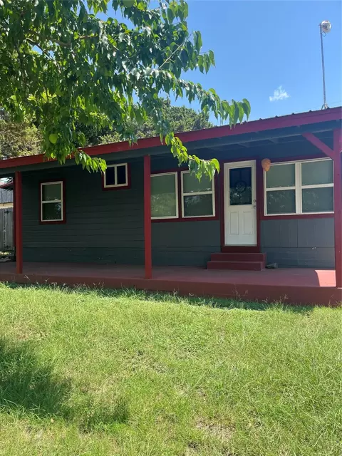 104 Tammi Run Ln, Whitney, TX 76692
