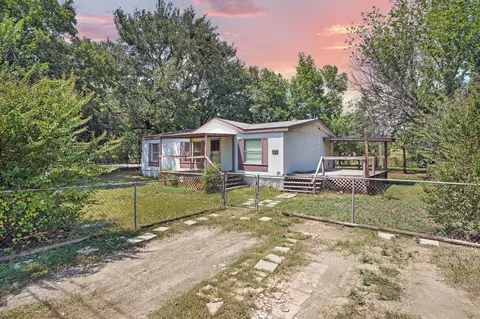 214 SW 25th St, Mineral Wells, TX 76067