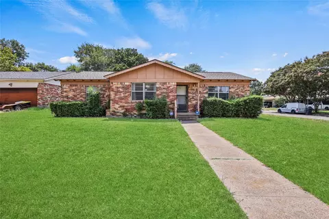 364 Beautycrest Cir, Dallas, TX 75217