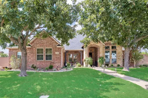 324 Covington Ln, Ovilla, TX 75154