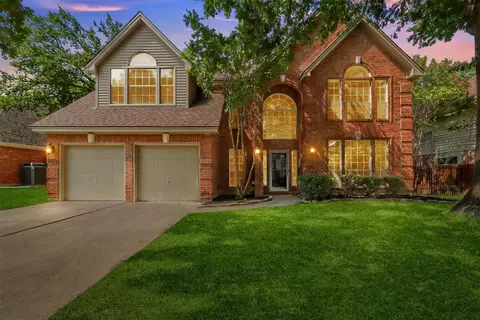 1916 Waterford Dr, Grapevine, TX 76051
