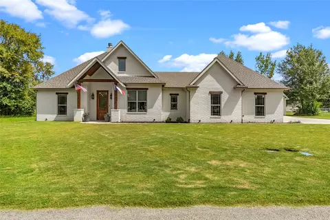 90 Starview Dr, Star Harbor, TX 75148