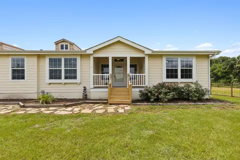 6716 Willow Creek Dr, Burleson, TX 76028
