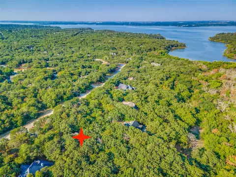 946 Tourmaline Cv, Oak Point, TX 75068