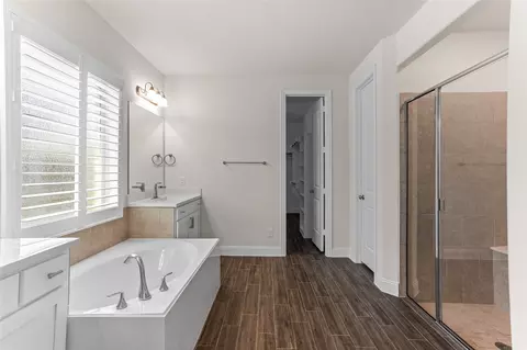 Bath - 1223 Aster Pl, Haslet, TX 76052 photo 2 of 2