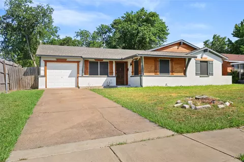 2713 Rosewood Dr, Mesquite, TX 75150