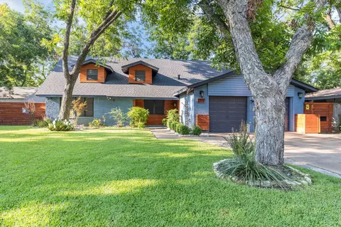 1720 Nueces Trl, Arlington, TX 76012
