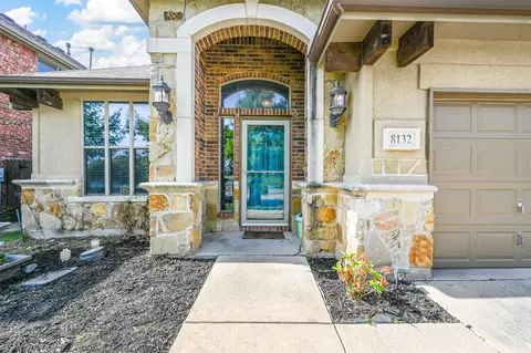 8132 Black Ash Dr, Fort Worth, TX 76131
