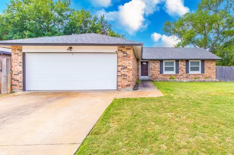 7128 Church Park Dr, Fort Worth, TX 76133