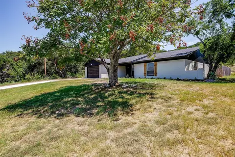2201 Brookhollow Dr, Granbury, TX 76048