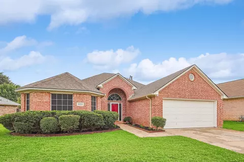 6224 Roaring Springs Dr, North Richland Hills, TX 76180
