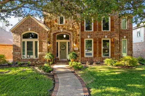609 Yaupon Dr, Garland, TX 75044