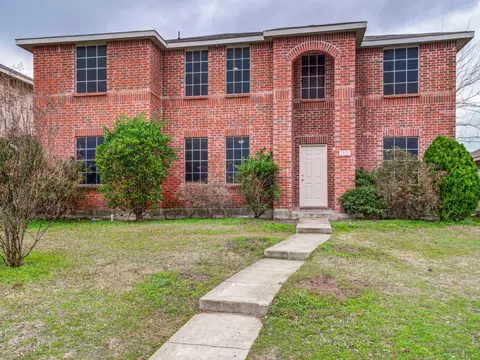 2827 Amber Waves Ln, Lancaster, TX 75134