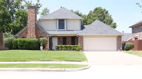 8205 Yacht Club Dr, Rowlett, TX 75089