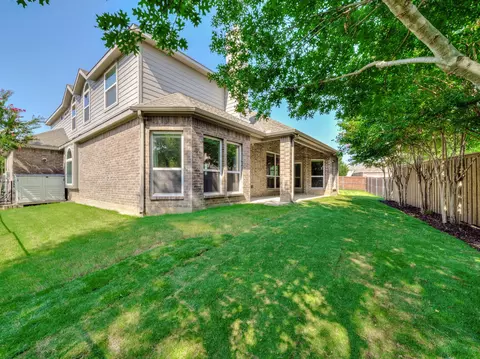 Exterior - 7000 Edwards Rd, Denton, TX 76208 photo 5 of 10