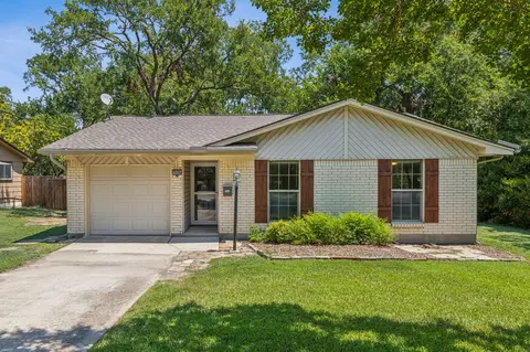 10337 Baronne Cir, Dallas, TX 75218