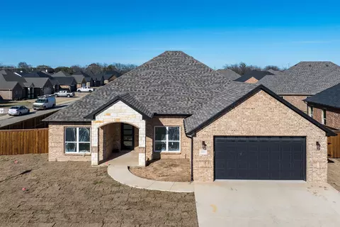 514 Limestone Cir, Mabank, TX 75147