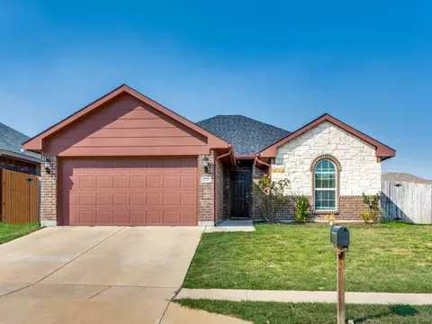 2221 Old Leonard St, Fort Worth, TX 76119