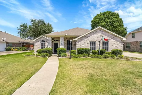107 Forest Creek Ln, Terrell, TX 75160