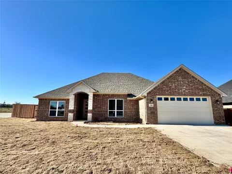 729 Coblestone Cir, Mabank, TX 75147