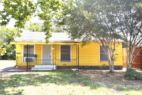 402 S Story Rd, Irving, TX 75060