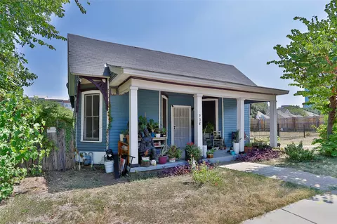 904 E 3rd St, Fort Worth, TX 76102 photo 10