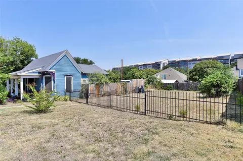 904 E 3rd St, Fort Worth, TX 76102 photo 11