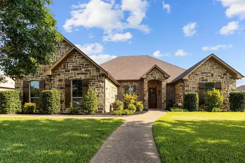 605 Imagine Dr, Lindale, TX 75771