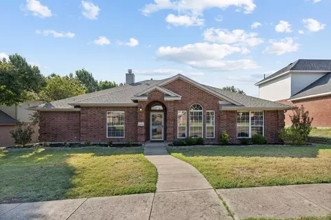 2234 Lone Pecan Dr, Garland, TX 75040