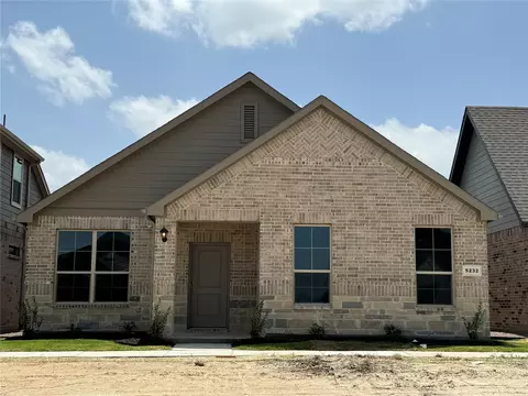 5232 Heritage St, Haltom City, TX 76117