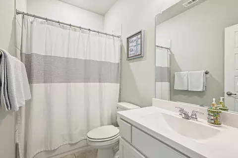 Bath - 1820 Harrier Ln, Argyle, TX 76226 photo 6 of 6