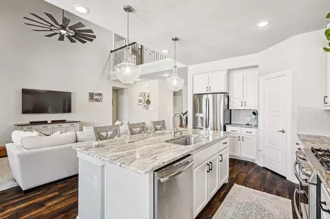 Kitchen - 1820 Harrier Ln, Argyle, TX 76226 photo 4 of 5